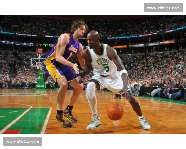 加内特炮轰詹皇 “诈伤施压”?湖人续约僵局藏玄机